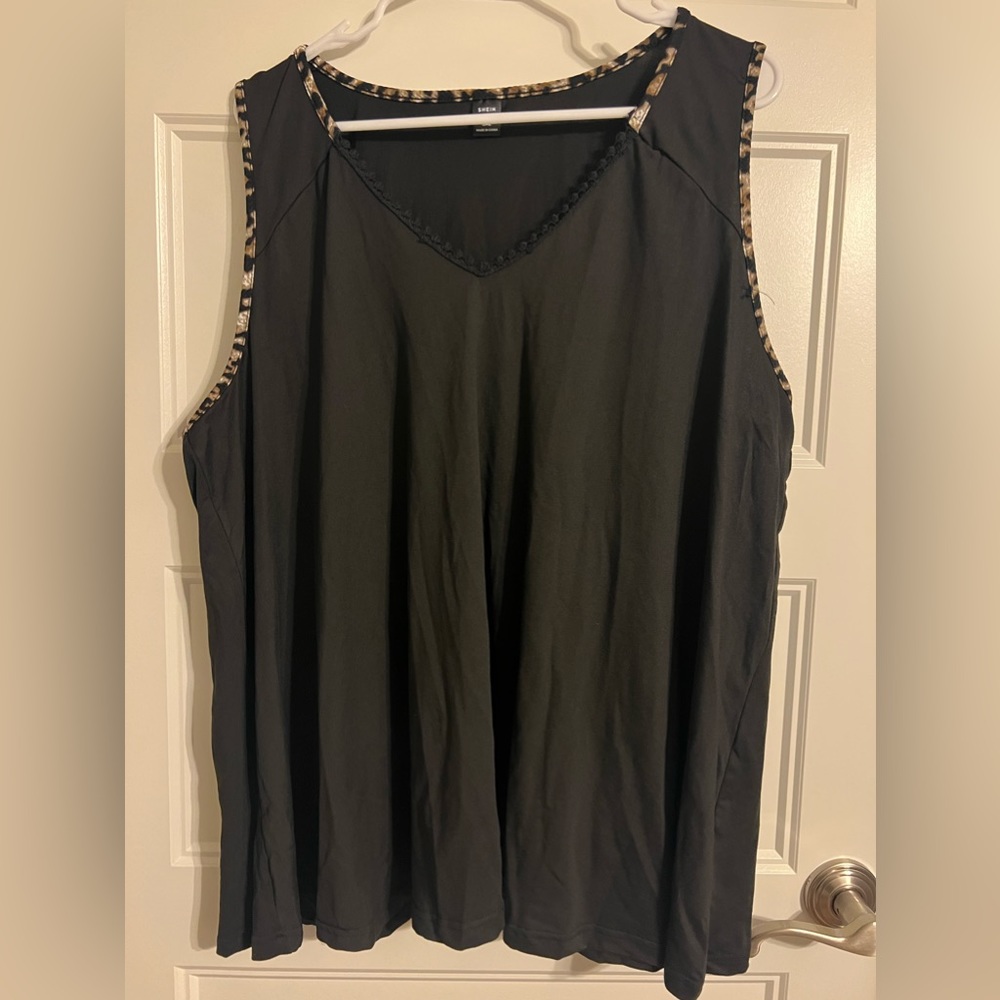 SHEIN Curve cheetah trim tank
